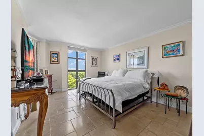 1000 Quayside Ter #706, Miami, FL 33138 - Photo 12
