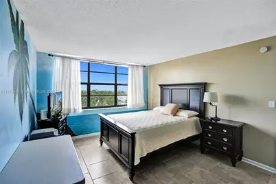 1401 N Riverside Dr #1005, Pompano Beach, FL 33062 - Photo 2