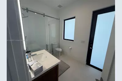 9600 SW 66th St, Miami, FL 33173 - Photo 42