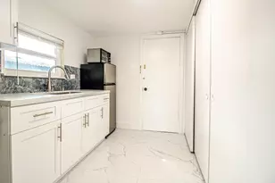 5601 SW 38th St, Davie, FL 33314 - Photo 12