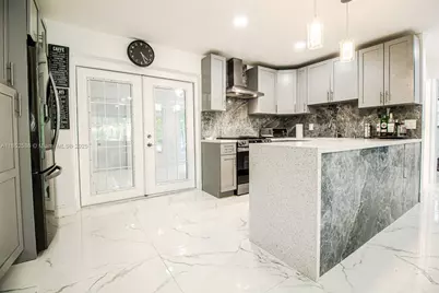 5601 SW 38th St, Davie, FL 33314 - Photo 2