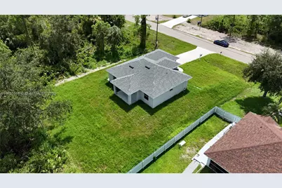 739 Sunrise Blvd, Lehigh Acres, FL 33974 - Photo 10