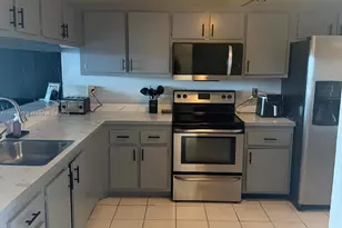 8040 Hampton Blvd, North Lauderdale, FL 33068 - Photo 6