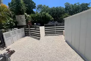 8 Grassy Rd, Key Largo, FL 33037 - Photo 2