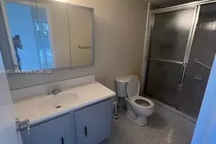 1000 Parkview Dr, Hallandale Beach, FL 33009 - Photo 26