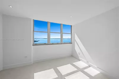 999 Brickell Bay Dr #904, Miami, FL 33131 - Photo 12