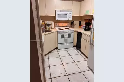 10170 SW 77th Ct, Miami, FL 33156 - Photo 14
