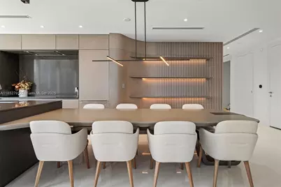 300 Biscayne Boulevard Way #3807W, Miami, FL 33131 - Photo 6