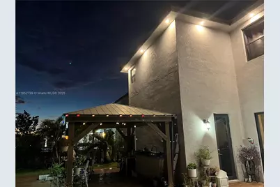 8910 NW 160th Ter, Miami Lakes, FL 33018 - Photo 18