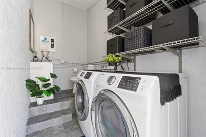 4205 E 10th Ave, Hialeah, FL 33013 - Photo 26