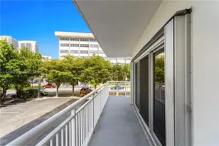 120 Golden Isles Dr, Hallandale Beach, FL 33009 - Photo 24