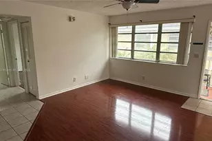 1032 Twin Lakes Dr, Coral Springs, FL 33071 - Photo 2