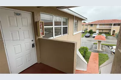1006 Twin Lakes Dr #20-E, Coral Springs, FL 33071 - Photo 2