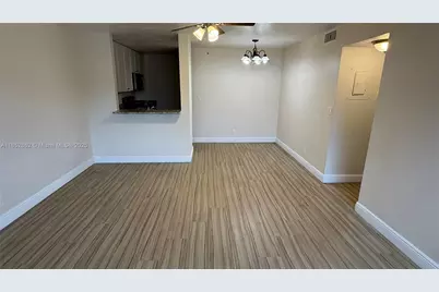 1006 Twin Lakes Dr #20-E, Coral Springs, FL 33071 - Photo 6