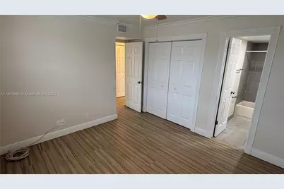 1006 Twin Lakes Dr #20-E, Coral Springs, FL 33071 - Photo 22