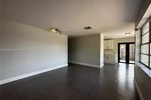 11549 SW 4th St, Sweetwater, FL 33174 - Photo 2