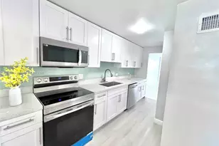 3660 NE 166th St, North Miami Beach, FL 33160 - Photo 6
