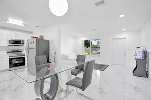 311 SW 68th Terrace, Pembroke Pines, FL 33023 - Photo 6