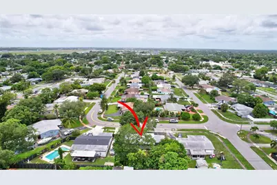 311 SW 68th Ter, Pembroke Pines, FL 33023 - Photo 30