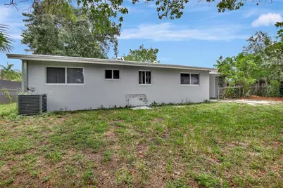311 SW 68th Ter, Pembroke Pines, FL 33023 - Photo 24