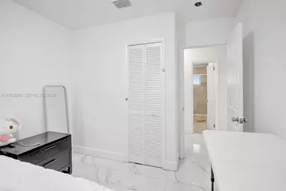 311 SW 68th Ter, Pembroke Pines, FL 33023 - Photo 16