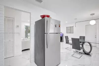 311 SW 68th Ter, Pembroke Pines, FL 33023 - Photo 12