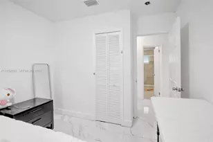 311 SW 68th Terrace, Pembroke Pines, FL 33023 - Photo 14