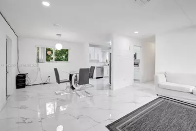 311 SW 68th Ter, Pembroke Pines, FL 33023 - Photo 10