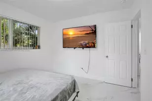 311 SW 68th Terrace, Pembroke Pines, FL 33023 - Photo 18