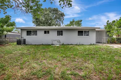 311 SW 68th Ter, Pembroke Pines, FL 33023 - Photo 26