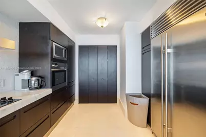 1331 Brickell Bay Dr #1703, Miami, FL 33131 - Photo 12