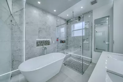 229 NE 36 Avenue Rd, Homestead, FL 33033 - Photo 1