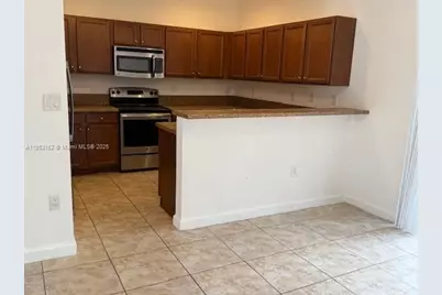 648 SE 32nd Ave #648, Homestead, FL 33033 - Photo 4