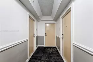 19201 Collins Ave, Sunny Isles Beach, FL 33160 - Photo 8