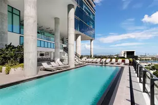 398 NE 5th St, Miami, FL 33132 - Photo 20