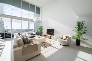 1040 Biscayne Blvd, Miami, FL 33132 - Photo 1