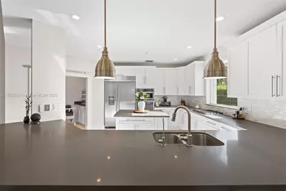 2438 Poinciana Ct, Weston, FL 33327 - Photo 44