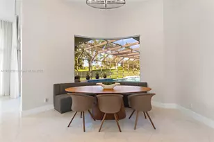 2438 Poinciana Ct, Weston, FL 33327 - Photo 8