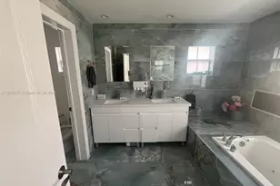 3915 NE 168th St, North Miami Beach, FL 33160 - Photo 14