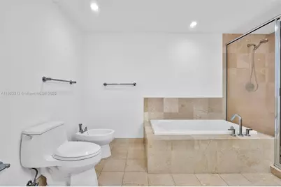 3131 NE 188th St #1-1212, Aventura, FL 33180 - Photo 10