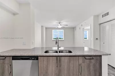 400 NW 112th Ave #616, Sweetwater, FL 33172 - Photo 12
