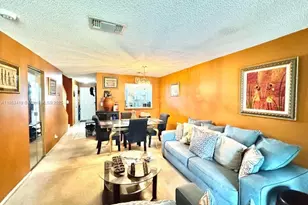 1444 NW 97th Ave, Pembroke Pines, FL 33024 - Photo 6