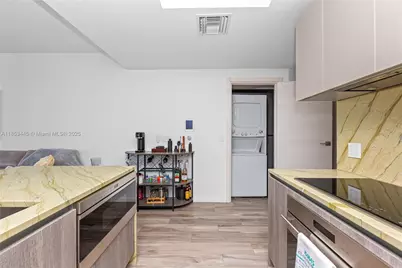 801 S Miami Ave #2503, Miami, FL 33130 - Photo 18