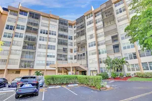 1100 St Charles Pl, Pembroke Pines, FL 33026 - Photo 24