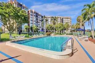 1100 St Charles Pl, Pembroke Pines, FL 33026 - Photo 4