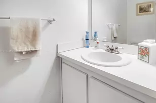 9351 NW 14th Ct, Pembroke Pines, FL 33024 - Photo 18