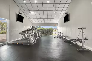 9351 NW 14th Ct, Pembroke Pines, FL 33024 - Photo 20