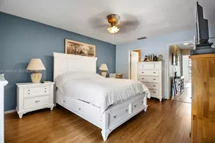 9351 NW 14th Ct, Pembroke Pines, FL 33024 - Photo 14