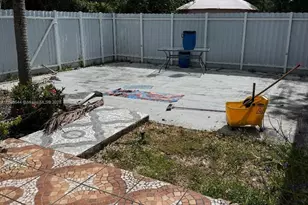 985 NE 146th St, North Miami, FL 33161 - Photo 10