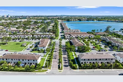 20544 NE 5th Pl, Miami, FL 33179 - Photo 36